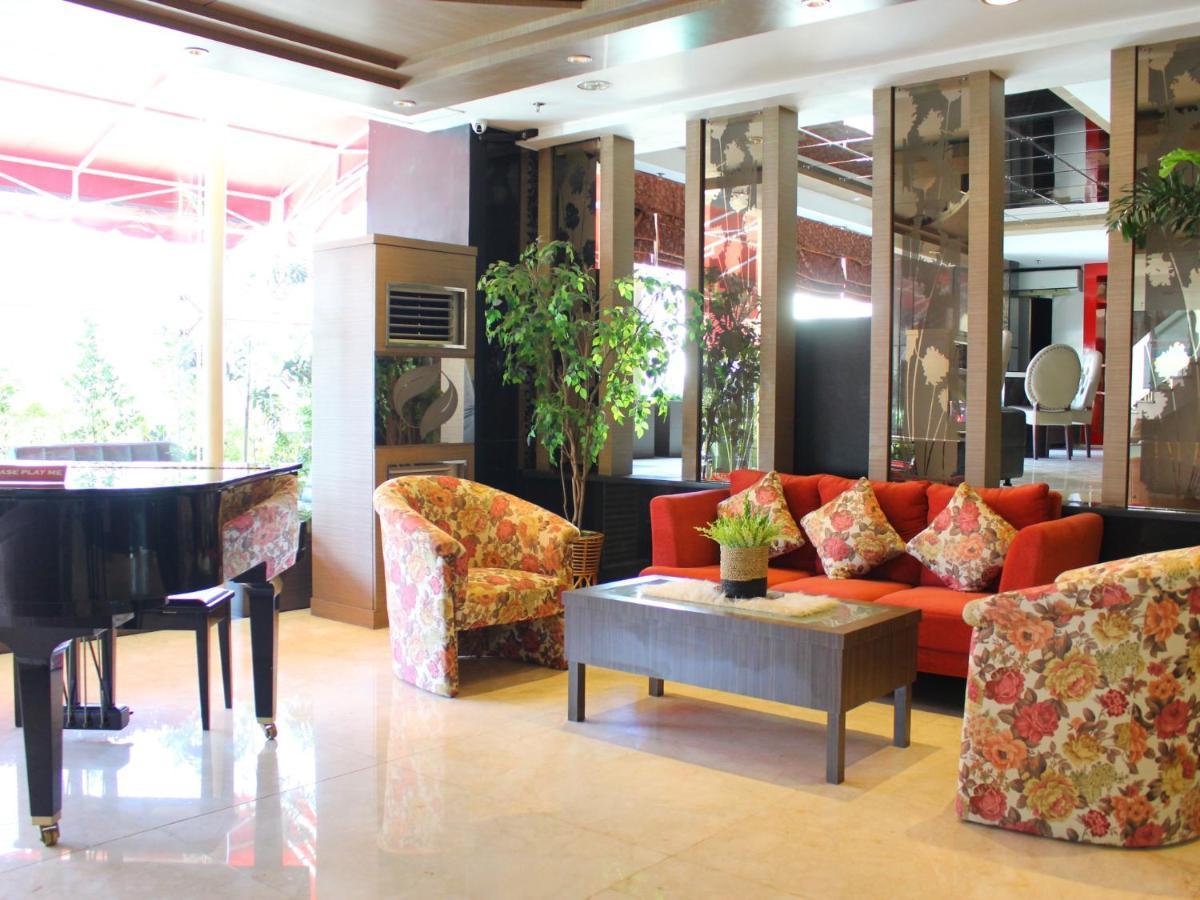 Hermes Palace Hotel Medan Exteriér fotografie