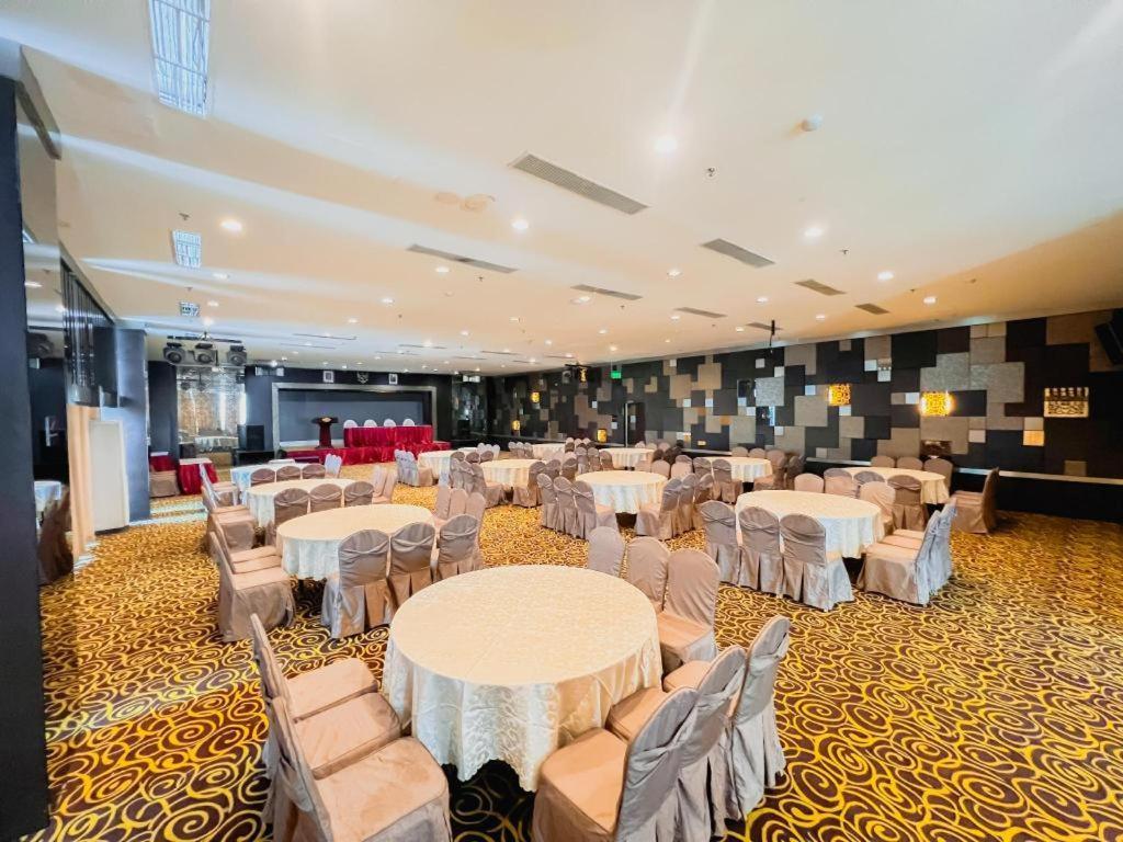 Hermes Palace Hotel Medan Exteriér fotografie