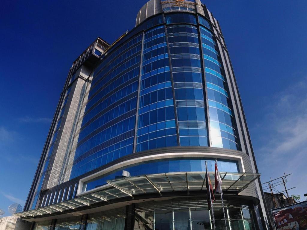 Hermes Palace Hotel Medan Exteriér fotografie