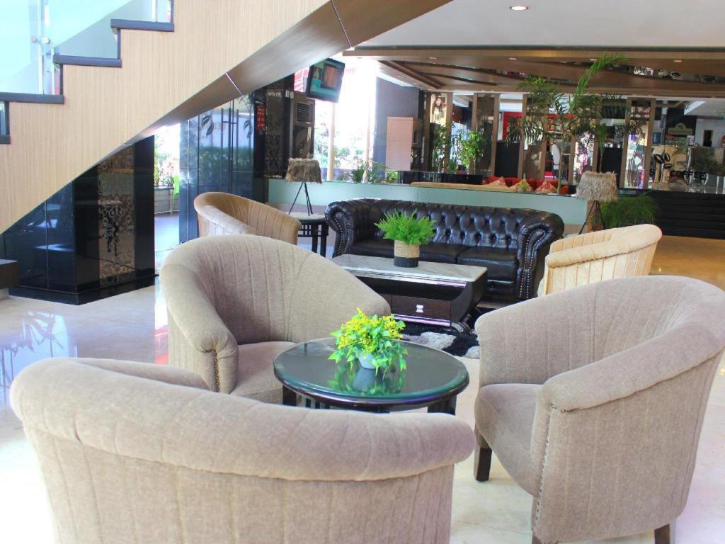 Hermes Palace Hotel Medan Exteriér fotografie